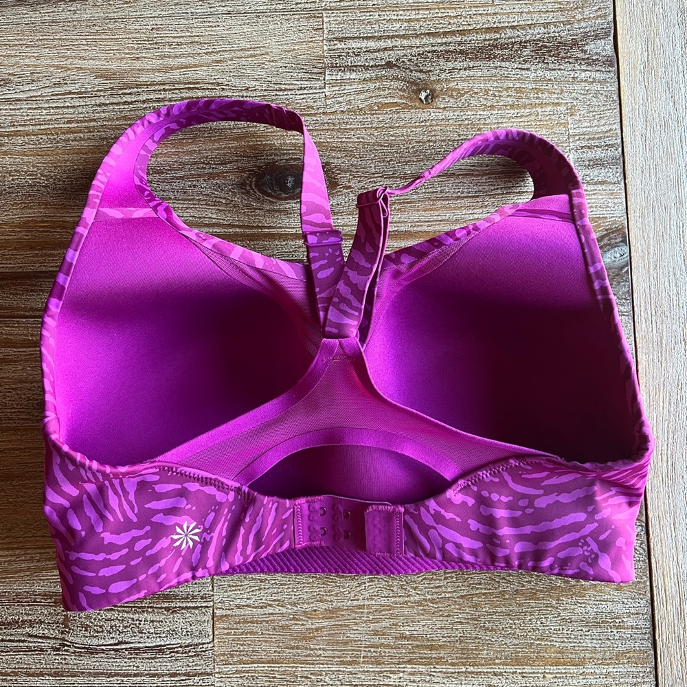 Athleta Advance Pink Animal Print High Impact Molded Cups Sports Bra Size 32DD